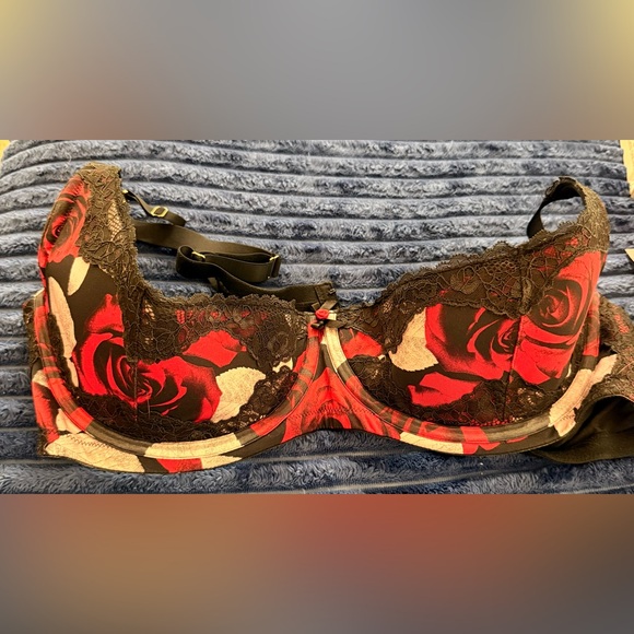 Cacique Red and Black Lace Floral Bra - Picture 1 of 7